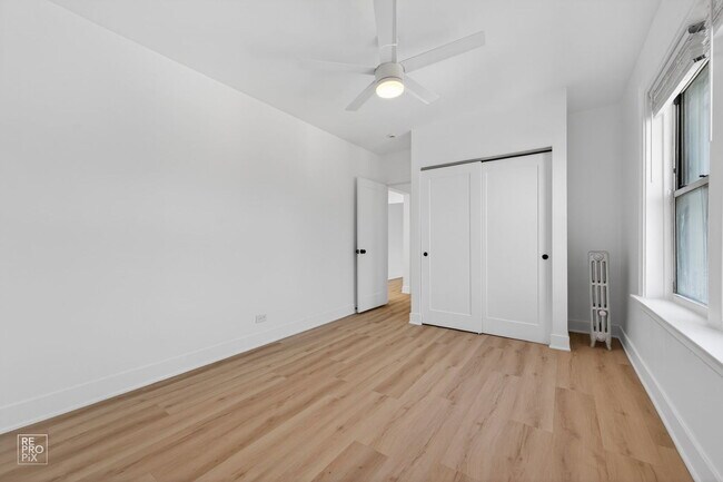 Building Photo - 6312 N Artesian Ave