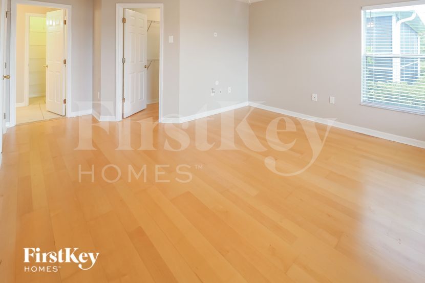 Building Photo - 6619 Gates Pointe Way