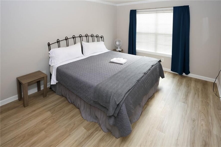 Building Photo - 7116 Blairs View Dr