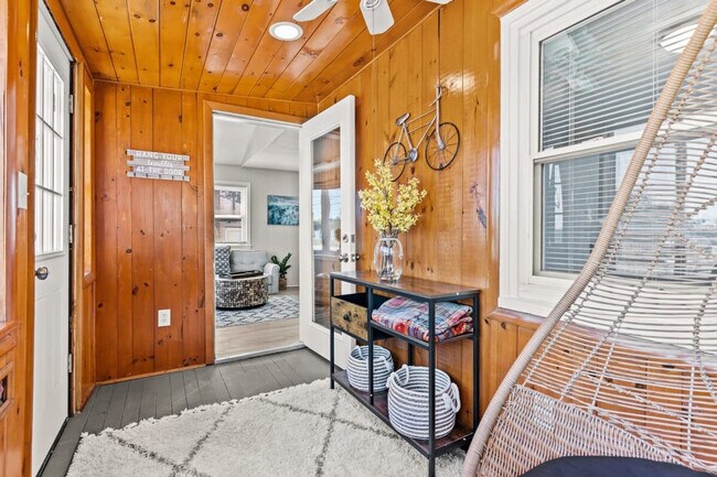 Building Photo - 71 Church St