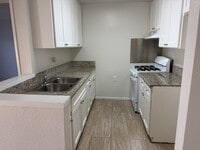 Building Photo - 355