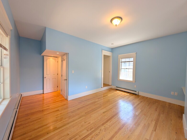 Building Photo - 91 Burget Ave