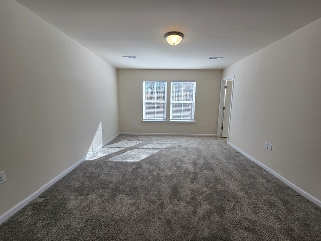 Building Photo - 865 Falls Grove Trl