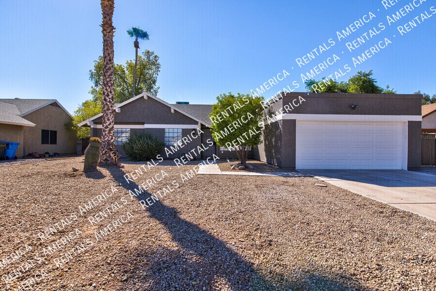 Primary Photo - 819 W Ross Ave