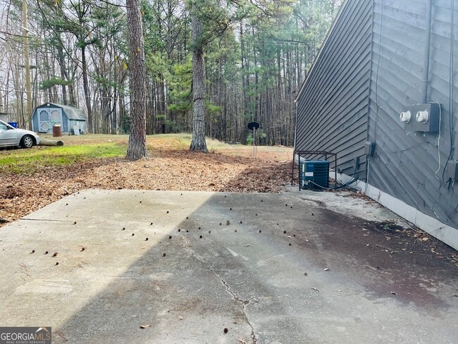 Building Photo - 142 Summerwood Dr