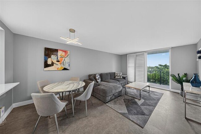 Building Photo - 1800 N Andrews Ave