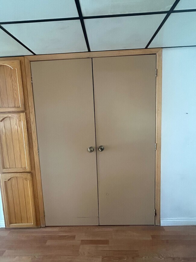 Building Photo - 3601 E Wyoming Ave