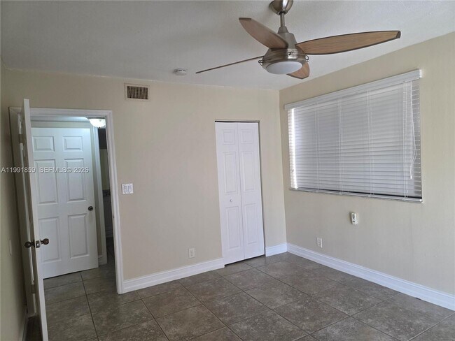 Building Photo - 8100 Geneva Ct