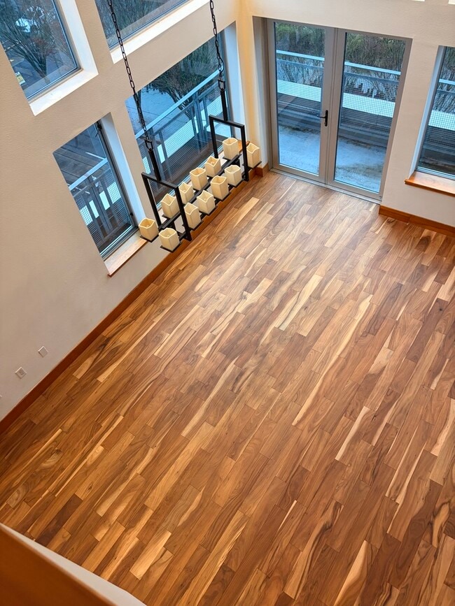 Building Photo - 1125 NW 9th Ave