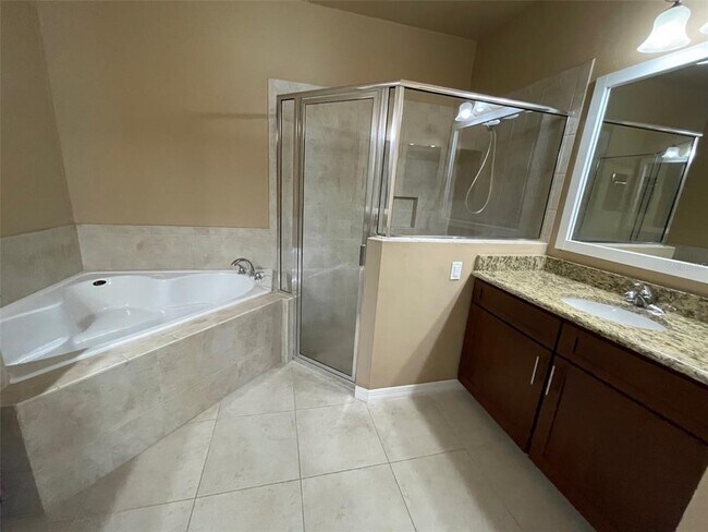 Building Photo - 7879 SW 80th Dr