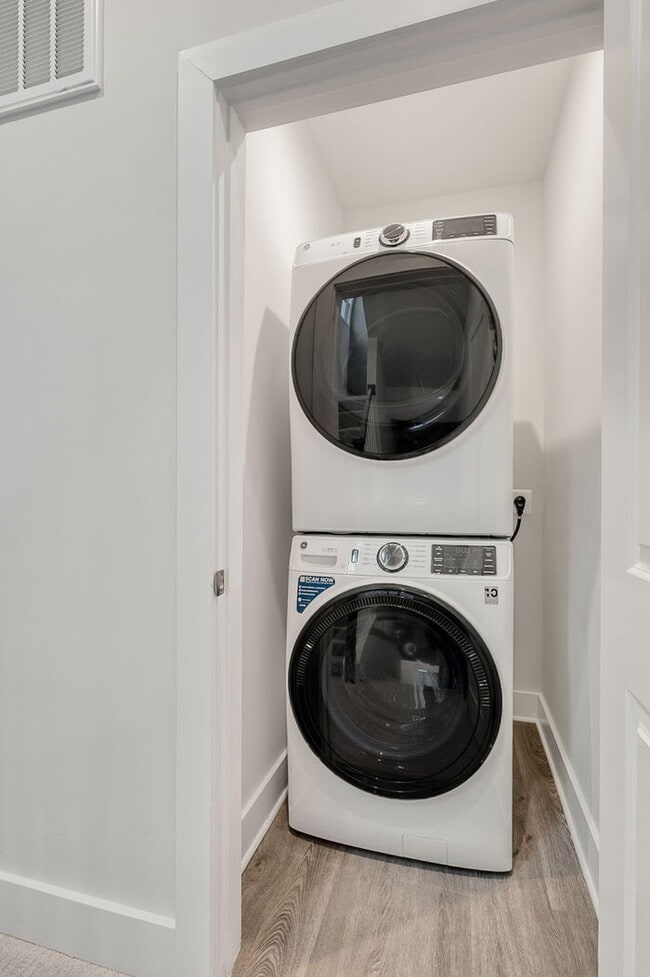 Building Photo - Spacious 3 Bedroom Condo Near VCU & VUU –  Most Utilities Included – $3,200/mo