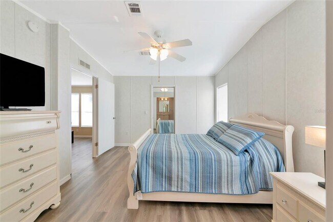 Building Photo - 3308 Anastasia Pl