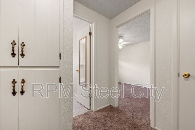 Building Photo - 1009 Constitution Rd