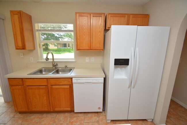 Building Photo - 47 Buttermill Dr