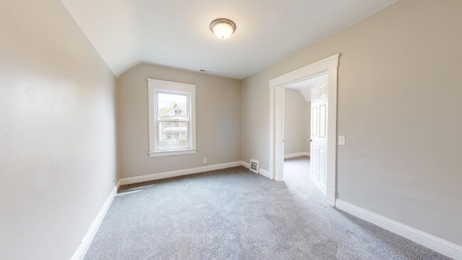 Building Photo - Old Brooklyn - 4 Bedroom Single Family Home