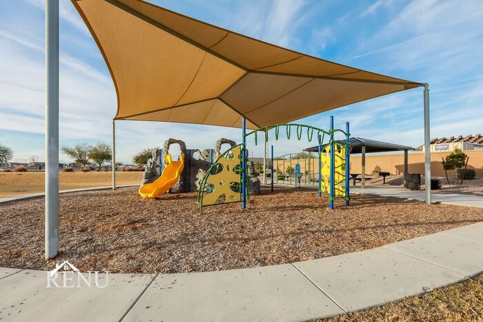 Building Photo - 35607 W San Capistrano Ave