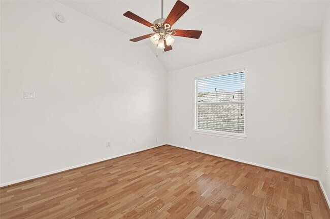 Building Photo - 24919 Spring Aspen Ct