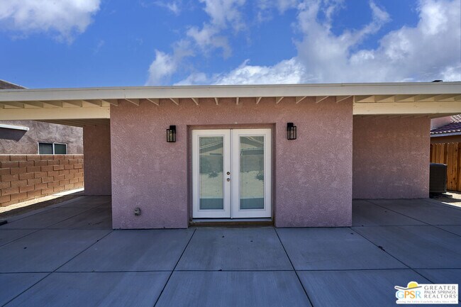 Building Photo - 51311 Avenida Velasco