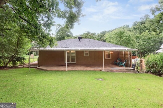 Building Photo - 1049 Brookdale Dr