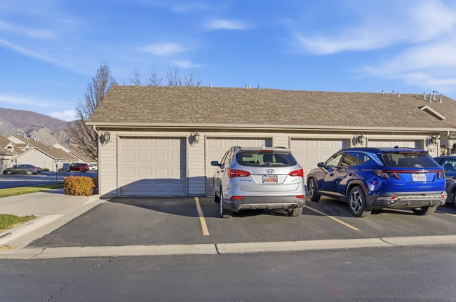 Building Photo - 467 S 2550 W