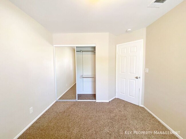 Building Photo - 50 Tidwell Ln