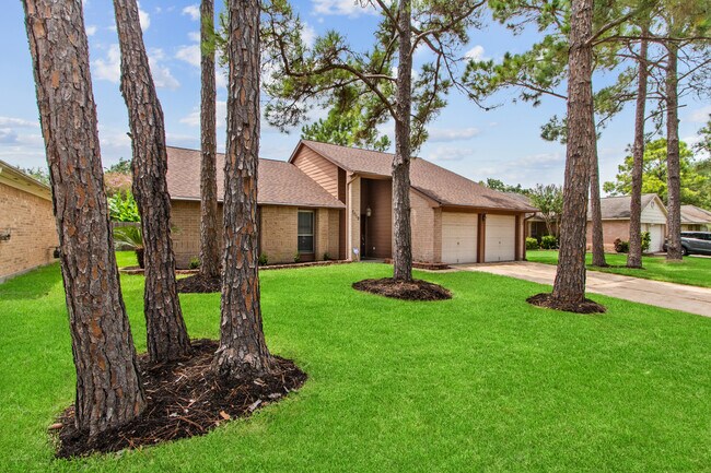 Building Photo - 7019 Yardley Dr