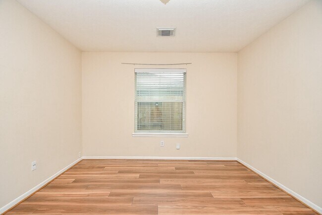 Building Photo - 10614 Sunswept Fields Ln
