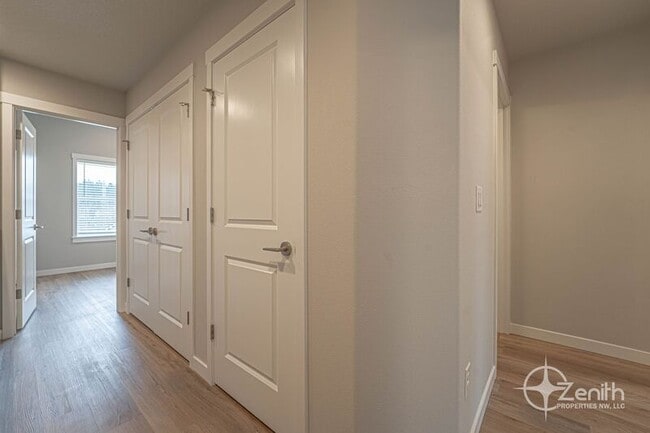 Building Photo - 4908 NE 2nd Ct