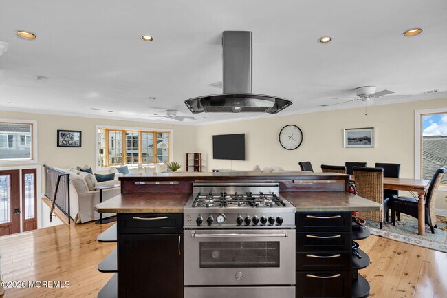 Building Photo - 326 Cutter Ln