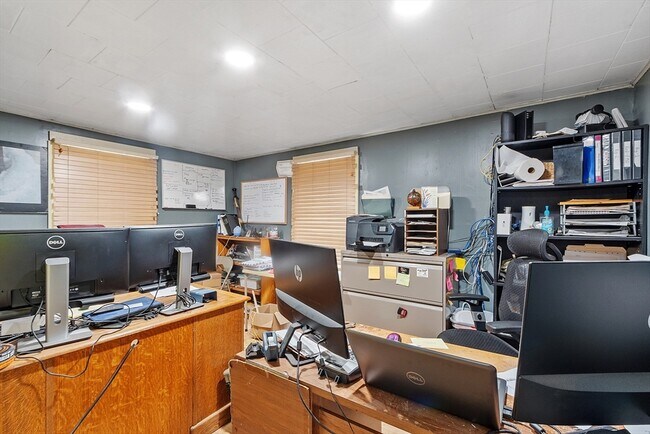 Building Photo - 199 Center Depot Rd