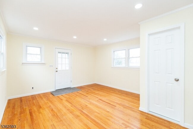 Building Photo - 78 Koyen St
