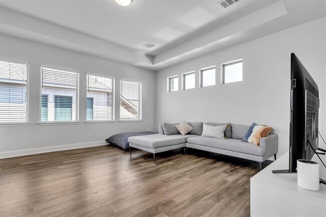 Building Photo - 113 Lenera Dr