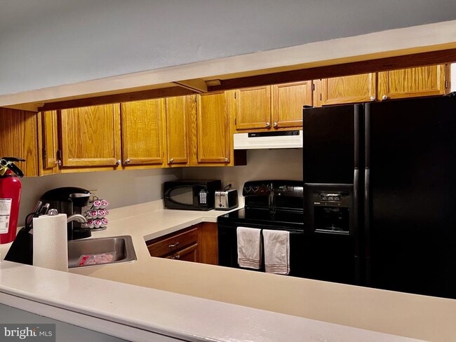 Building Photo - 4204B Aberdeen Dr