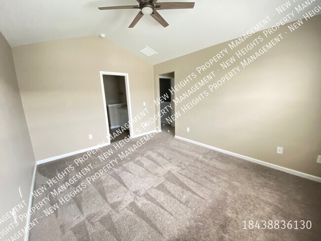 Building Photo - Adorable Townhome in Cane Bay!