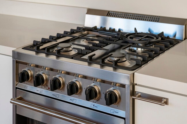 Building Photo - 719 Larkin St