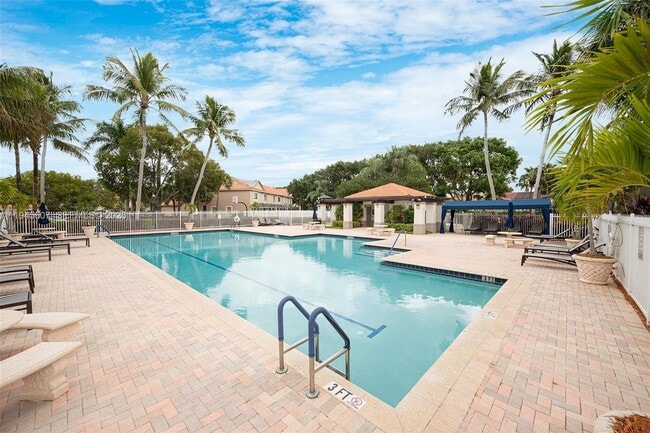 Building Photo - 1210 Sorrento Dr