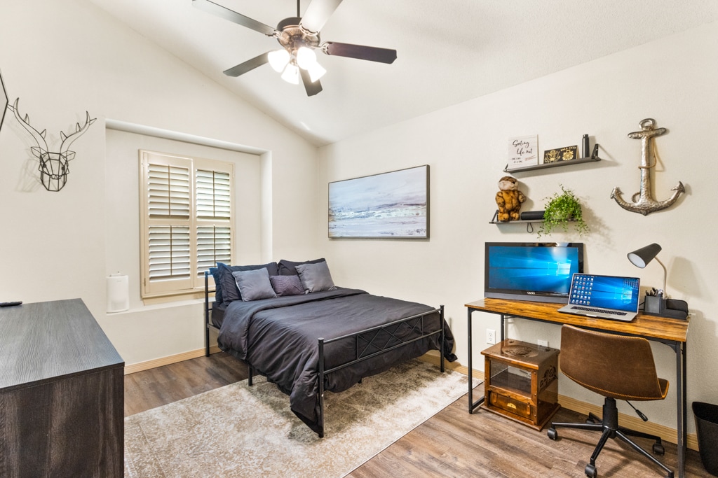 Back Bedroom - 11341 Manuel Moreno Dr