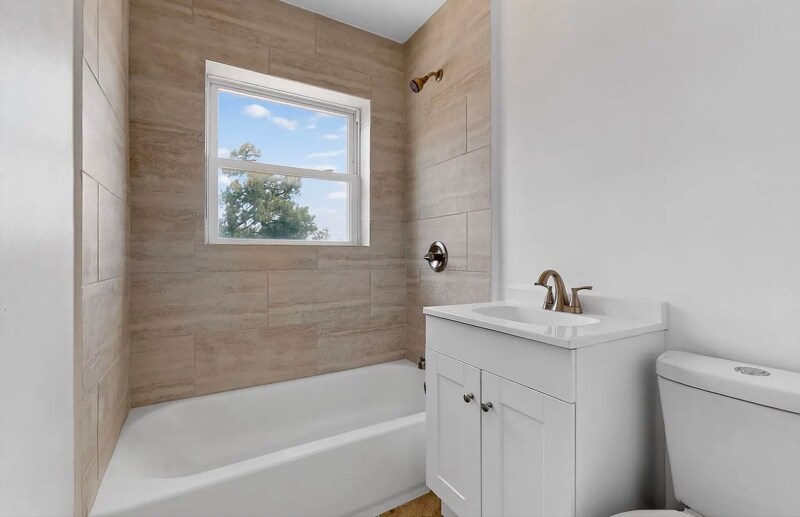 Building Photo - 3216 Villa St