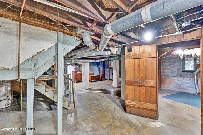 Building Photo - 2059 Alta Ave
