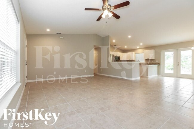 Building Photo - 12252 Clarendon Ave