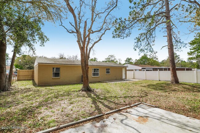 Building Photo - 10757 Mareeba Rd