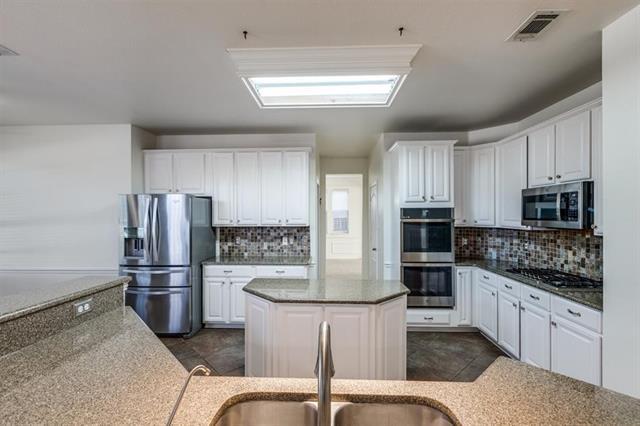 Building Photo - 8924 High Meadows Dr