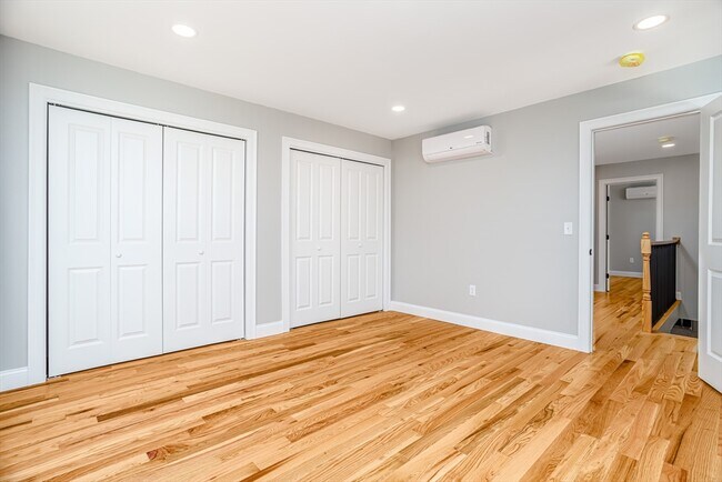 Building Photo - 31 Milton St