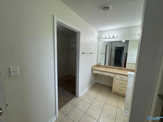 Building Photo - 17439 Morgan Dr