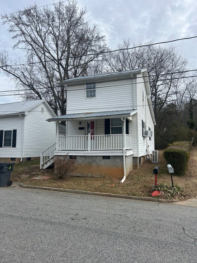 Building Photo - 409 Brook Ave