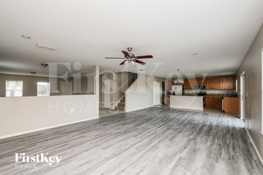 Building Photo - 5455 Sandy Shell Dr