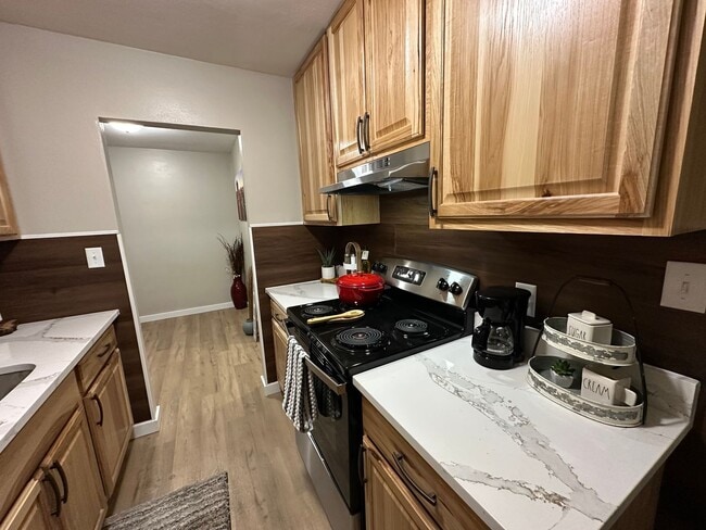 Building Photo - 1126-1128 Byron Ave.