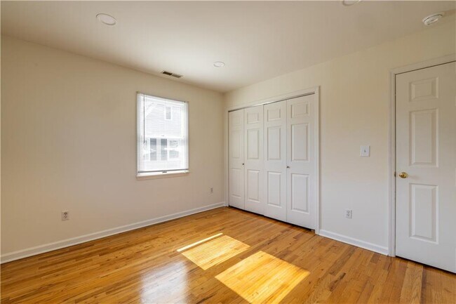 Building Photo - 170 Harrison Ave