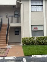 Building Photo - 9704 Hammocks Blvd