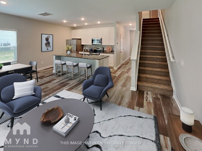 Building Photo - 482 Gray St